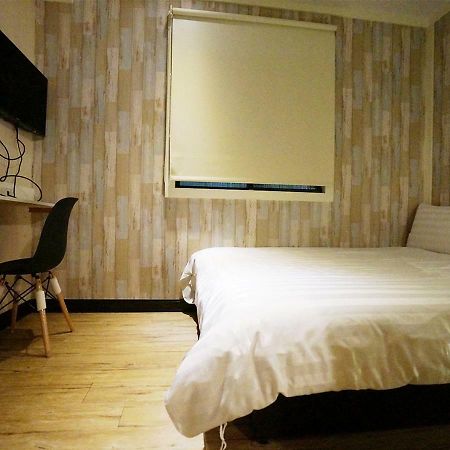 Win Inn Kaohsiung Hotel Zewnętrze zdjęcie
